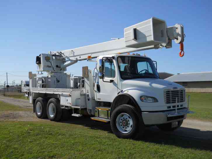 Freightliner M2 Business Class - 60' Bucket Boom with Remote (2005)