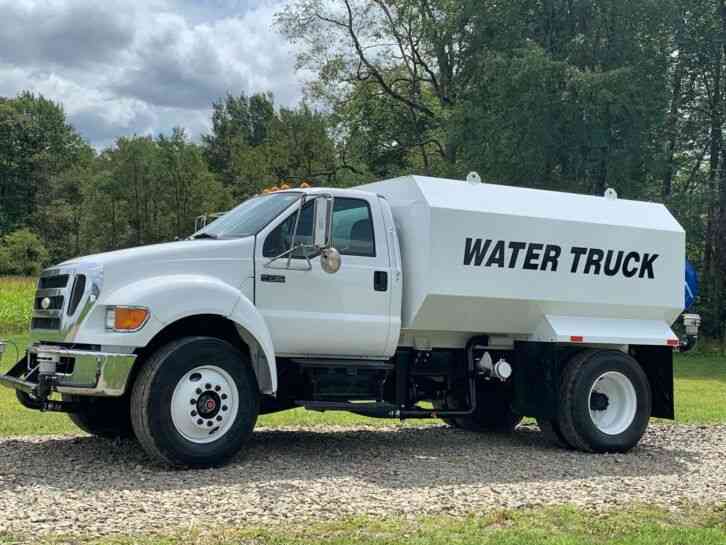 Ford F750 Water Truck (2007)