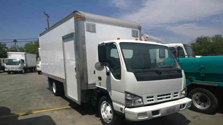 Isuzu NRR (GMC W5500HD) 18FT BOX step in side door FURNITURE parcel FREIGHT DELIVERY 4cyl diesel (2007)