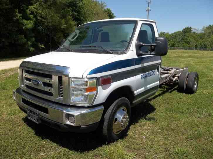 Ford E-450 Super Duty (2010)