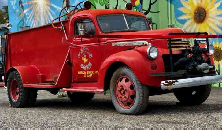 GMC Fire Truck water tank pumper Firetruck AS IS Project Almost Antique age (1941)