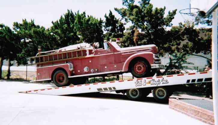 SEAGRAVE FIRE ENGINE, FIRE TRUCK 600B (1952)