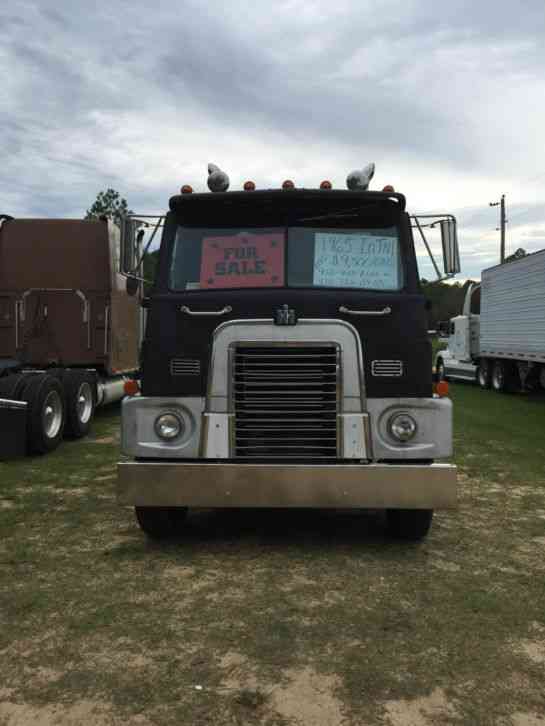 Cabover Trucks For Sale >> International Emeryville (1965) : Sleeper Semi Trucks Cabover Trucks For Sale >> International Emeryville (1965) : Sleeper Semi Trucks