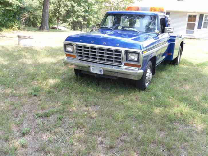 Ford F-350 Tow Truck (1979)