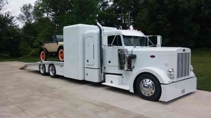 Peterbilt 359 Custom Hauler 1979 Sleeper Semi Trucks