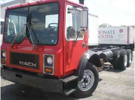 Mack MR611P (1982)