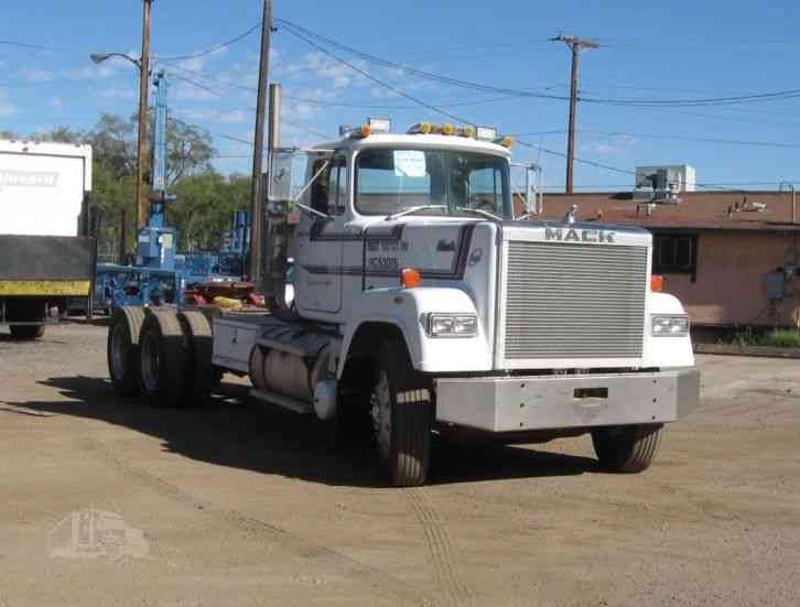 Mack Superliner (1987) : Sleeper Semi Trucks