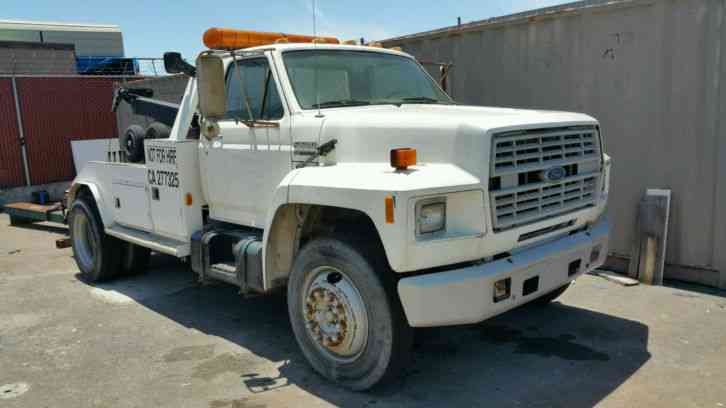 Ford F600 Tow Truck (1988)
