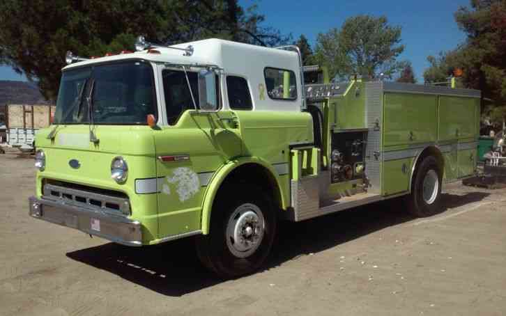 Ford C8000 fire truck (1988)