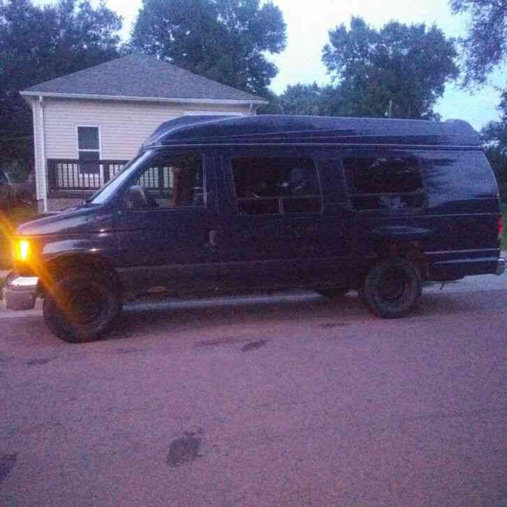 Ford Econoline 250 (1995)