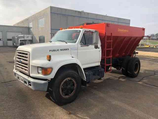 Ford Ford F800 Salt Gravel Spreader DownEaster Bed Like New (1995)