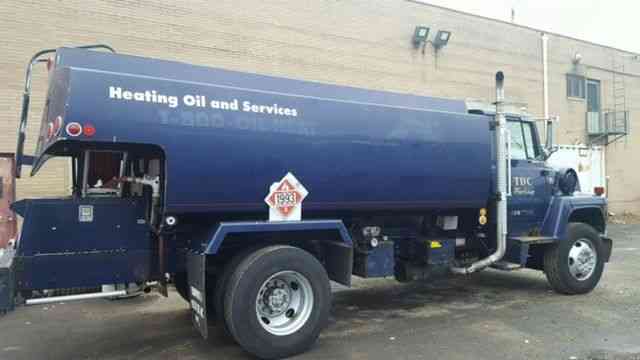 Ford LN 8000 Fuel Delievery Truck (1997)