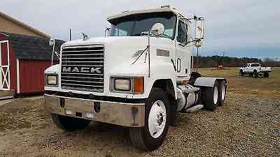 Mack CH613 Road Tractor (1997)