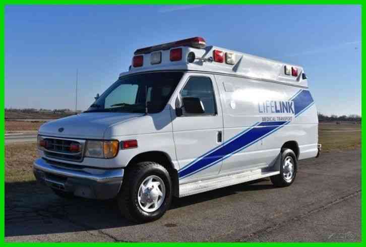 Ford E-350 Ambulance (1999)