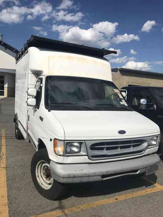 Ford Econoline Commercial Cutaway (1999) : Van / Box Trucks