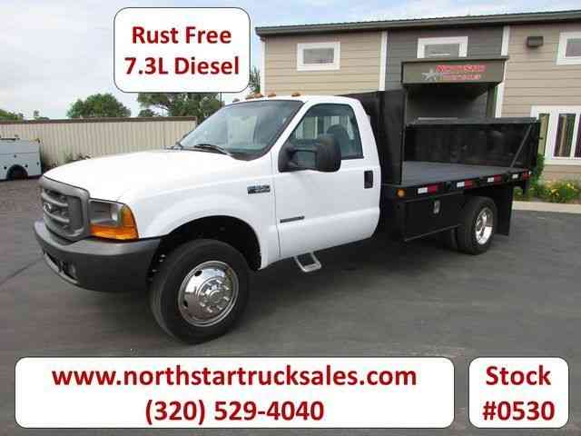Ford F-550 Flat Bed Truck -- (1999)