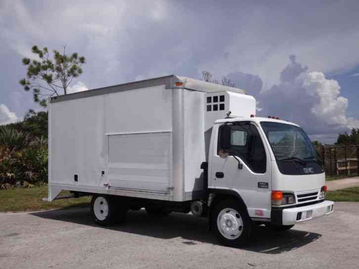 GMC W4500 Box Truck (1999)