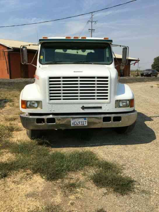 International 4700 (1999)