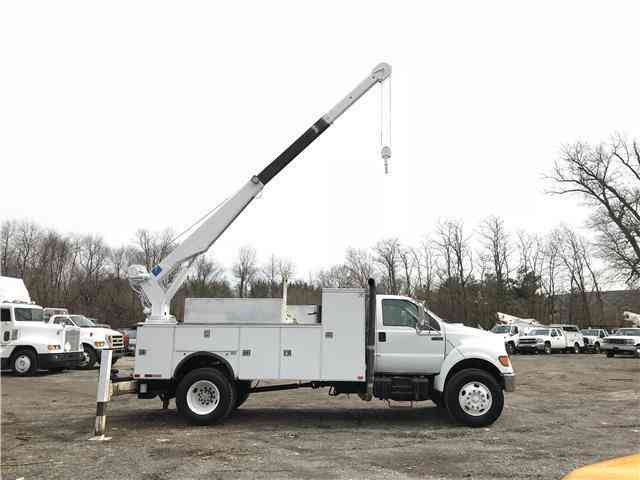 Ford F-750 Service Body XL (2000)