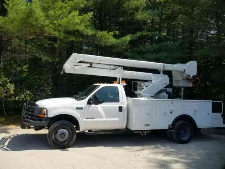 FORD F550 4X4 BUCKET BOOM TRUCK 7. 3L DIESEL (2000)