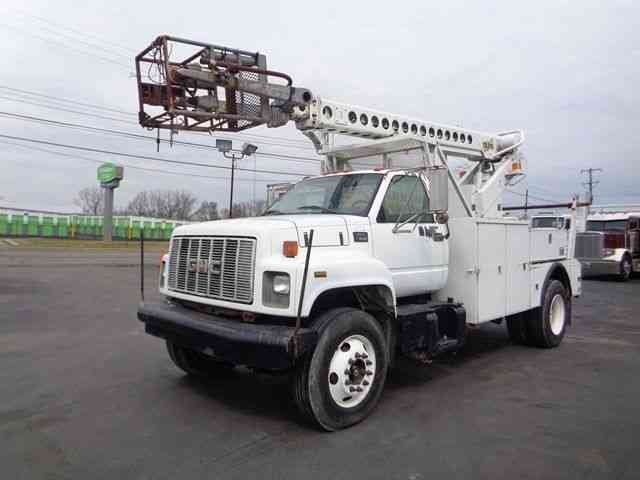 GMC 7500 CABLE PLACING BUCKET BOOM TRUCK (2000)