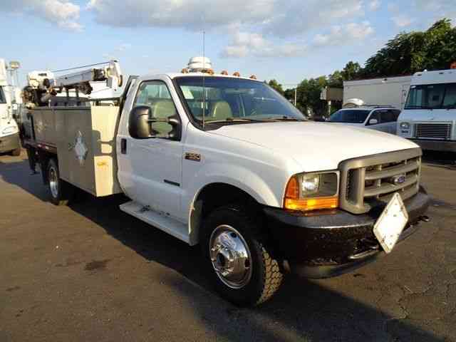 Ford F550 4X4 MECHANICS SERVICE FLATBED TRUCK (2001)