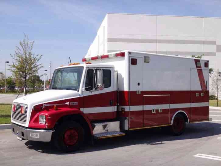 Freightliner FL60 Medic Master Ambulance (2001)