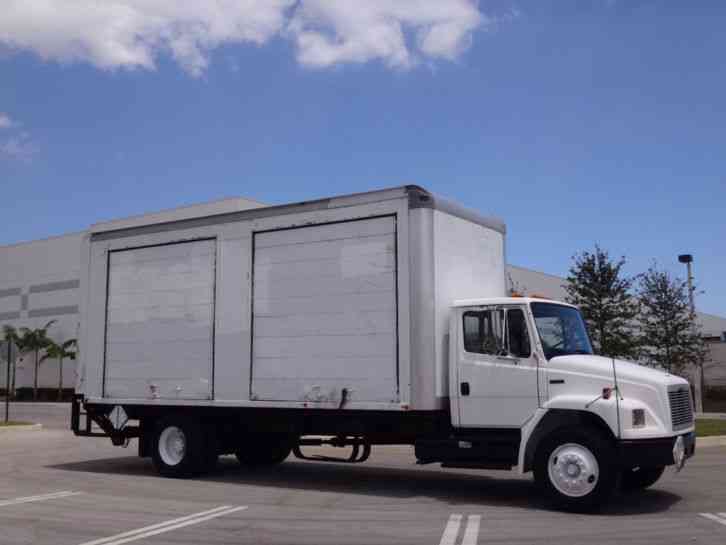 Freightliner FL70 22' Box Truck (2001)