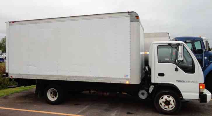 Isuzu NPR Box Truck (2001)