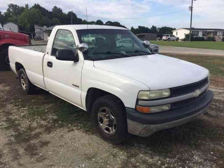 Chevrolet Silverado 1500 Work Truck 2dr Standard Cab 2WD LB (2002)