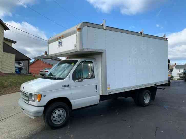 Ford E-350 16FT BOX PANEL DELIVERY TRUCK CUBE VAN (2002)