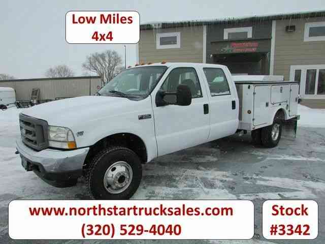 Ford F-350 4x4 Service Utility Truck -- (2002)