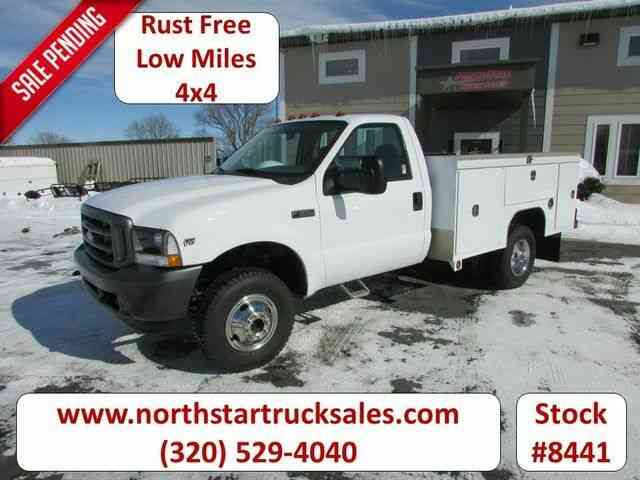 Ford F-350 4x4 Service Utility Truck -- (2002)