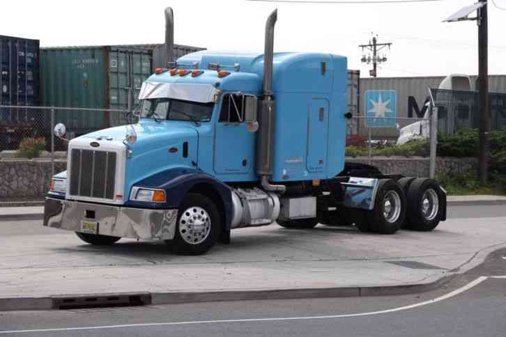 Peterbilt 377 (2002)