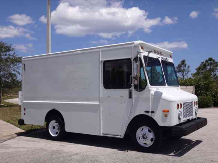 Workhorse P42 Step Van 11ft (2002)