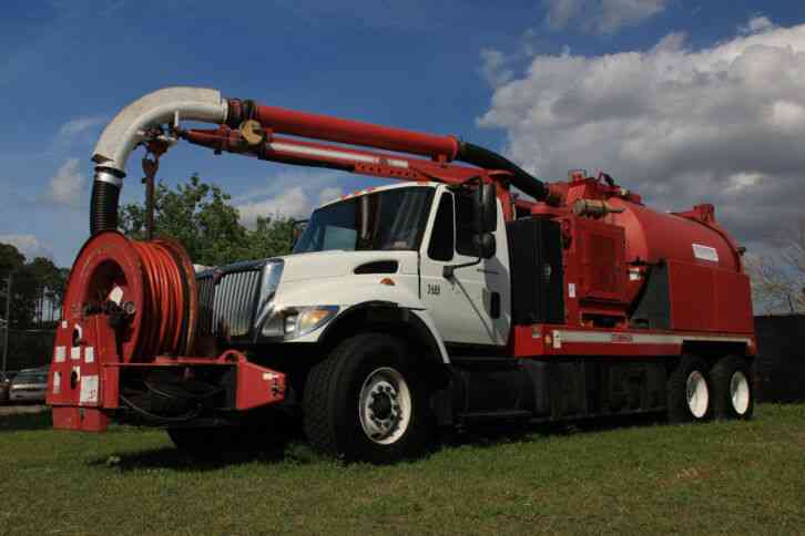 International 7400 VAC-CON Vacuum Jetter Combo Truck Sewer Hydro Excavator (2003)