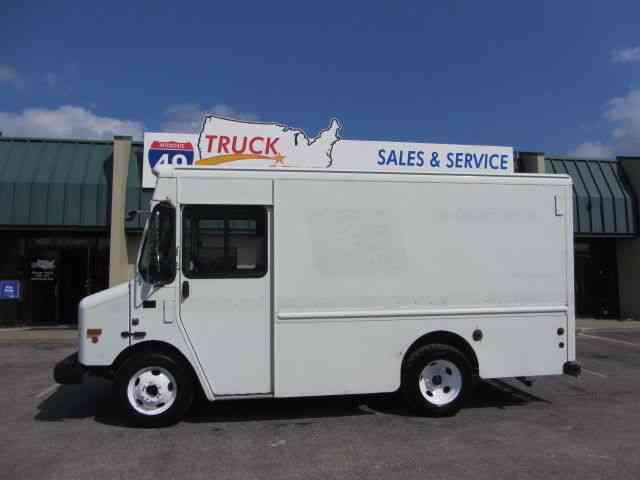 Workhorse P42 2004 Van Box Trucks