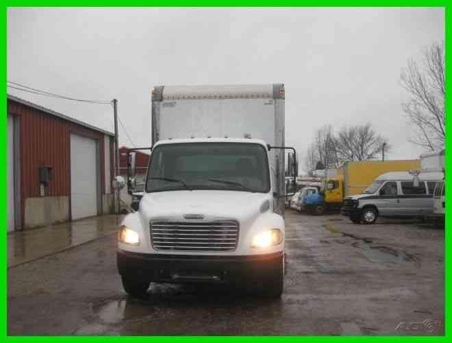 FREIGHTLINER M2 C7 CAT AUTO 24' VAN BODY WITH LIFT GATE ''''UNDER CDL''''' (2004)