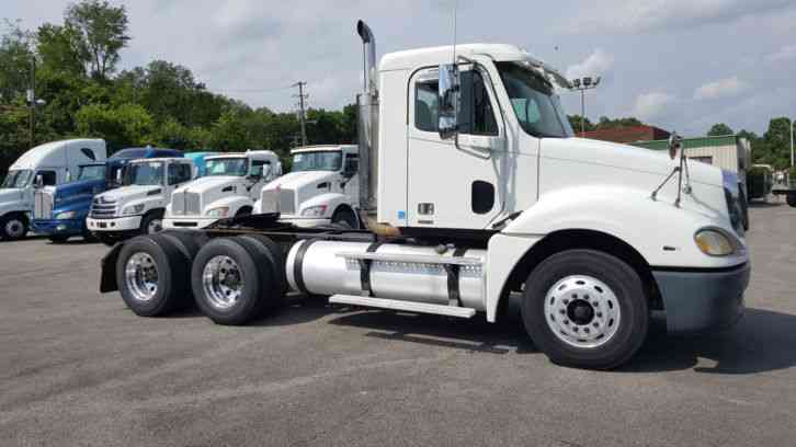 FREIGHTLINER FCL1206ST (2004)