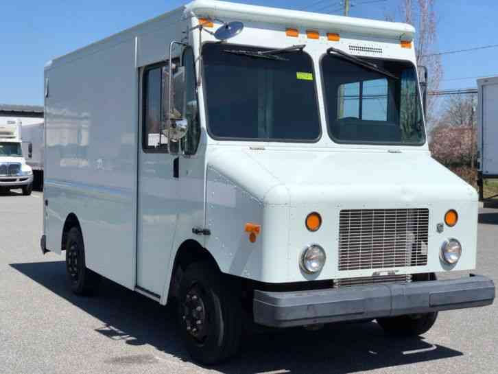 Freightliner MT45 (2004) : Van / Box Trucks