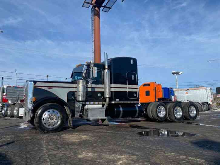 Peterbilt 379 (2004)