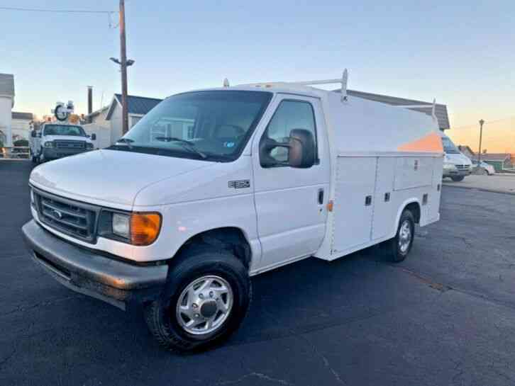FORD E-350 KUV SERVICE TRUCK UTILITY BED WORK CUTAWAY VAN CLEAN (2005)