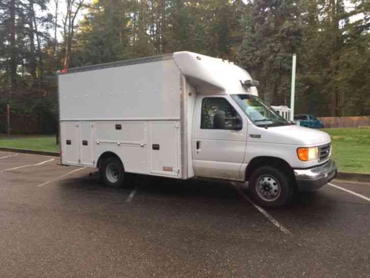 Ford Ford E350 Diesel service body (2005)