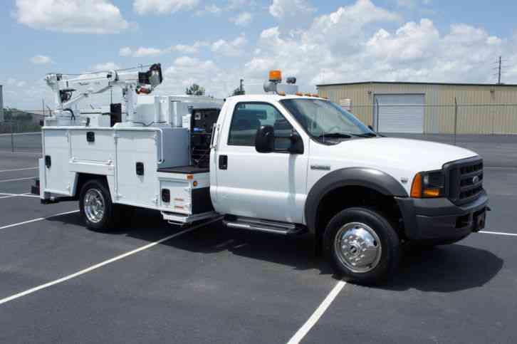 FORD F-550 (2005)