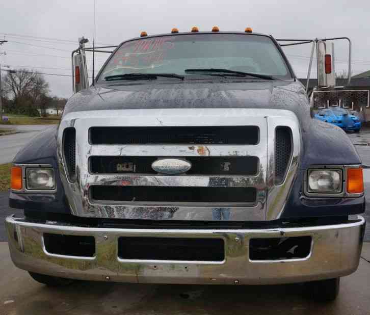 FORD F-650 (2005)