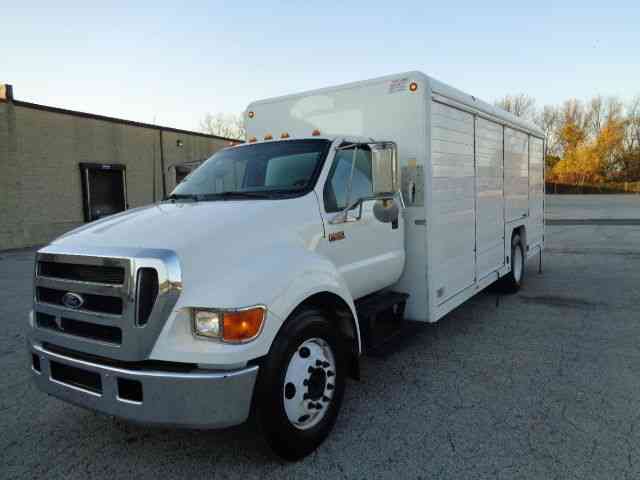 Ford FORD F650 BEVERAGE TRUCK (2005)
