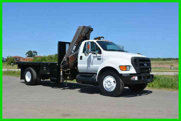 Ford F750 Flatbed With Crane (2005)