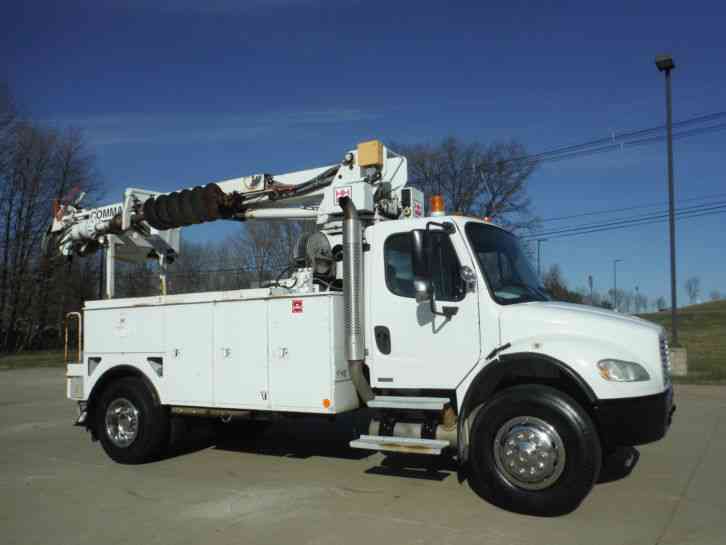 FREIGHTLINER DIGGER DERRICK TRUCK (2005) Bucket / Boom Trucks