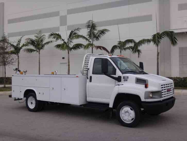 GMC C4500 Service Utility Truck (2005)