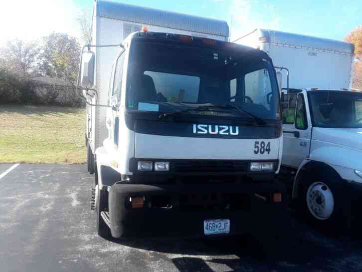 Isuzu FVR 26FT DRY BOX TRUCK . CARGO TRUCK WITH LIFTGATE 259 (2005)